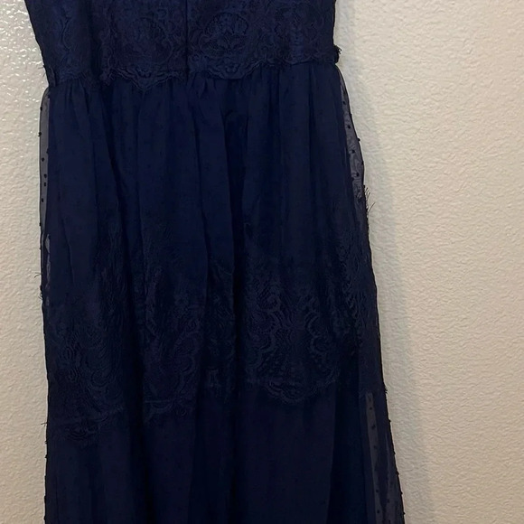 AQUA | Bloomingdale’s Exclusive | Navy Lace semi-formal maxi dress. | XSmall. - Picture 8 of 8